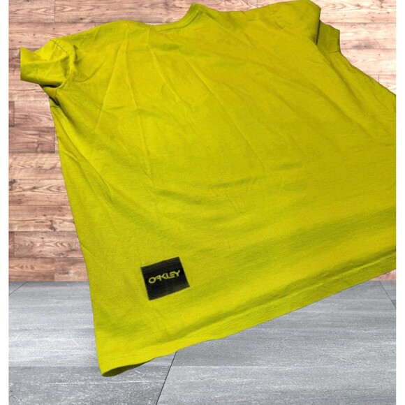 MENS OAKLEY TSHIRT - Picture 2 of 4